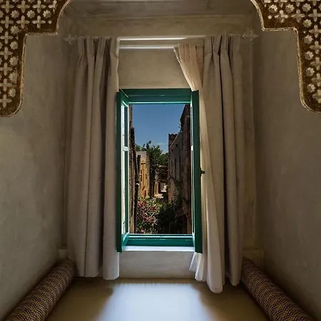 Otel Decan Concept Boutique Estate 2*